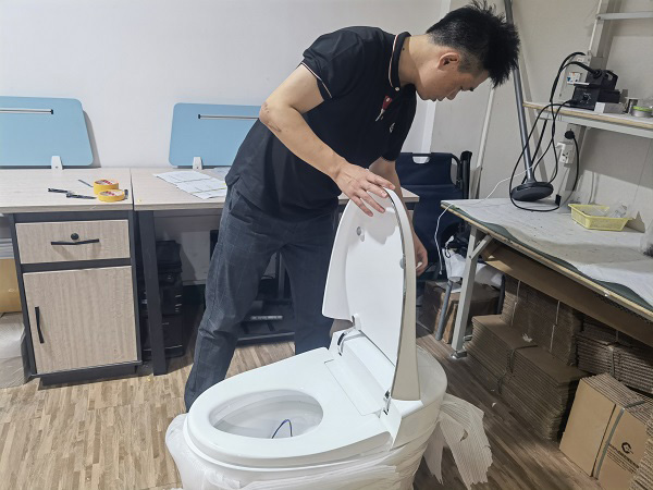 馬桶CNC加工打磨(mó)