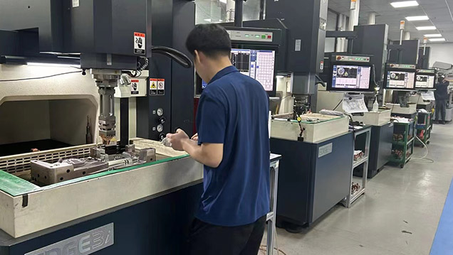塑膠模具線切割